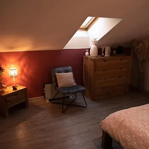 Chambre D'hote De L'auberge De La Fruitiere Vers (Ain)