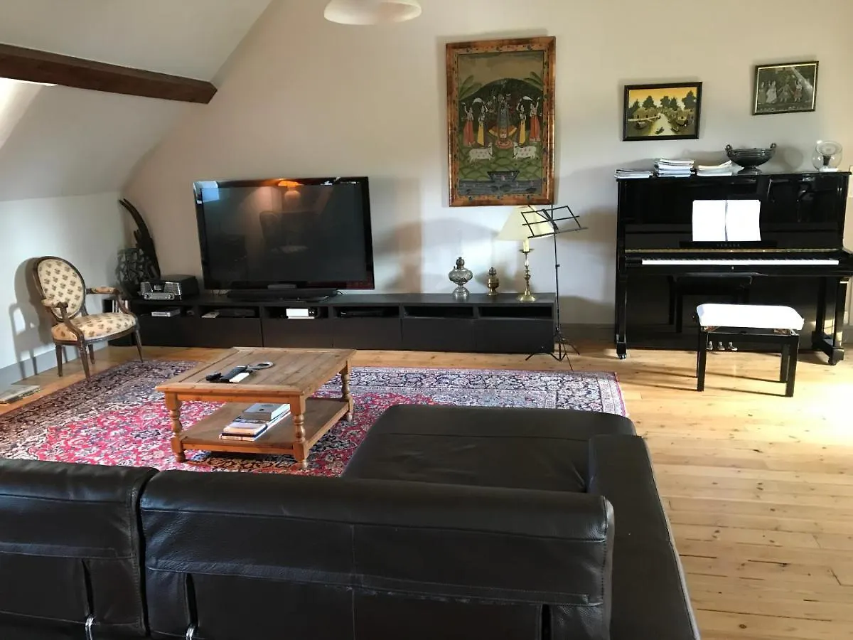 Le Donjon D'Anthon Bed & Breakfast France